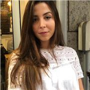 Studentessa universitaria di giurisprudenza al terzo anno offre lezioni private di sostegno e aiuto nello studio per elementari e medie